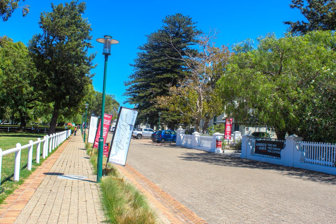 Baker Square Somerset West street view near Helderberg School of Beauty